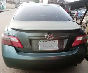 Toyota Camry XLE 4dr Sedan (2.4L 4cyl 5A) 2009 Gray