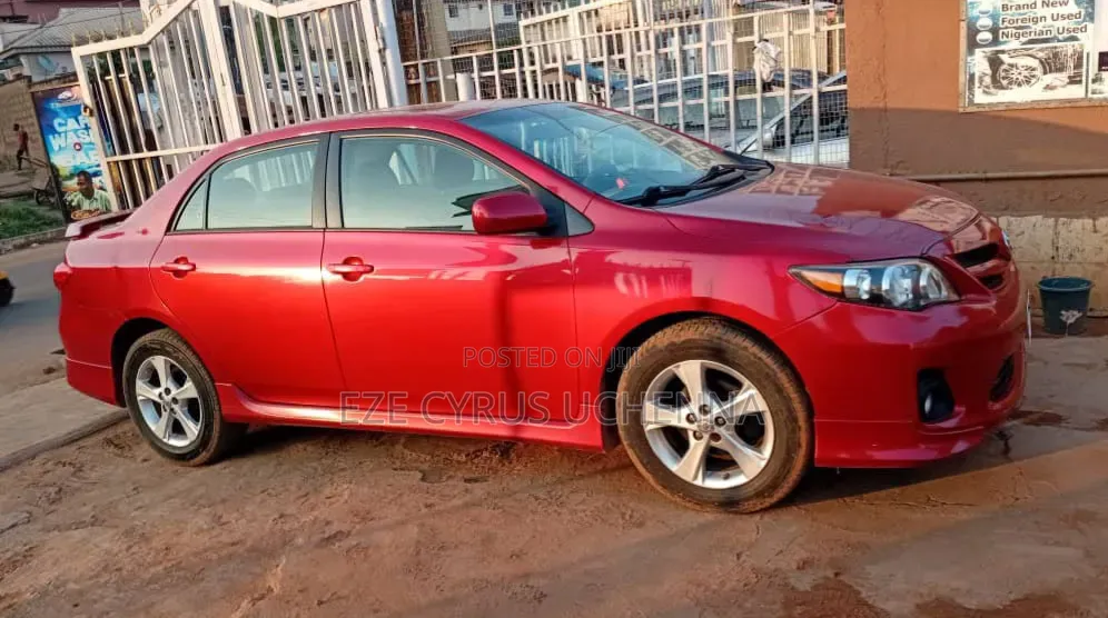 Toyota Corolla 2012 Red