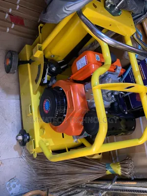 Disel Asphalt Cutting Machine