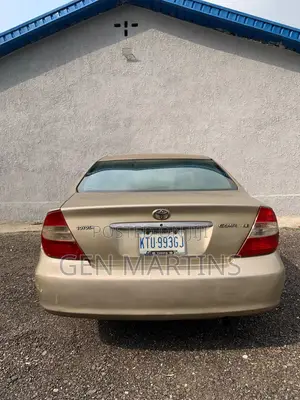 Toyota Camry 2003 Gold