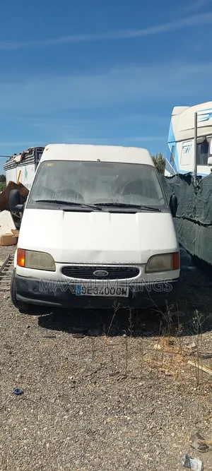 Ford Transit 2000 White