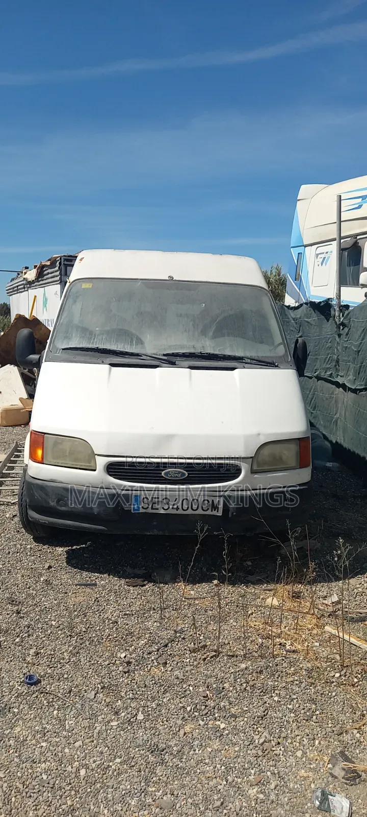 Ford Transit 2000 White