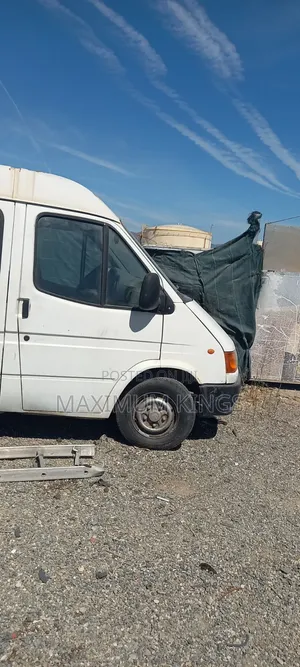Ford Transit 2000 White