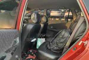 Toyota Verso 2010 Red
