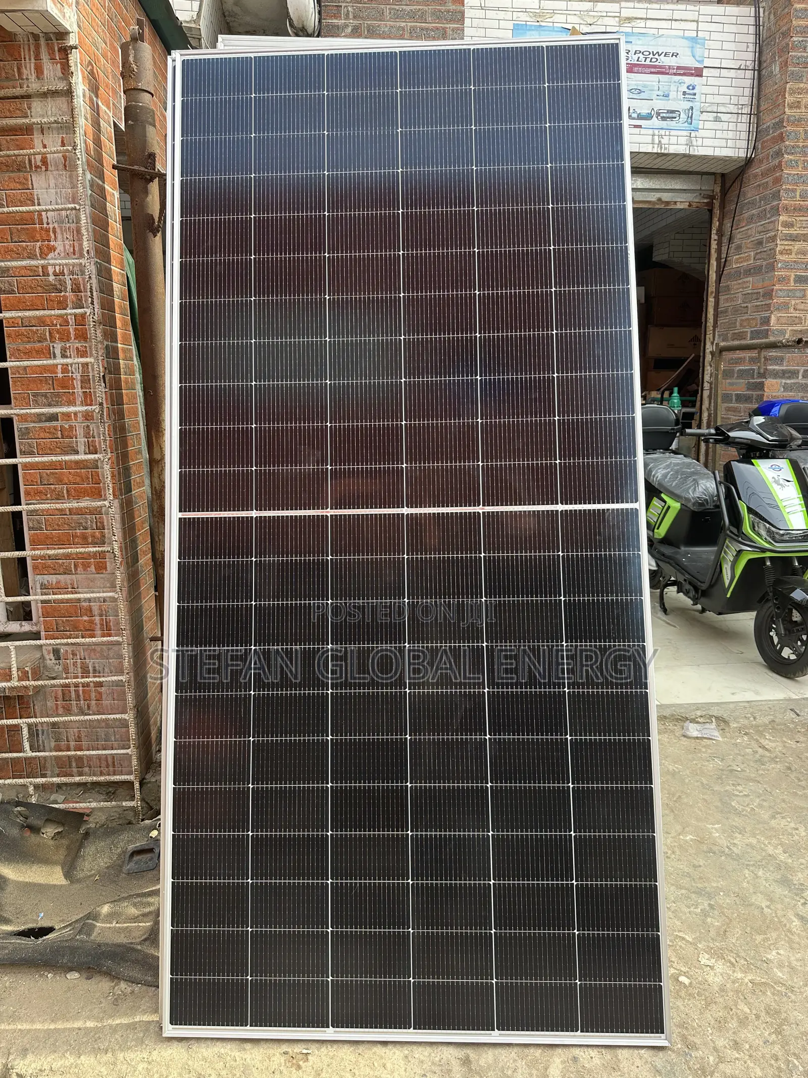 613w Jinko Bifercial Panel