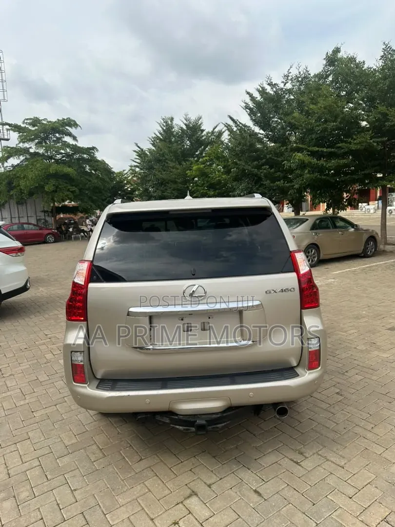 Lexus GX 2012 Gold