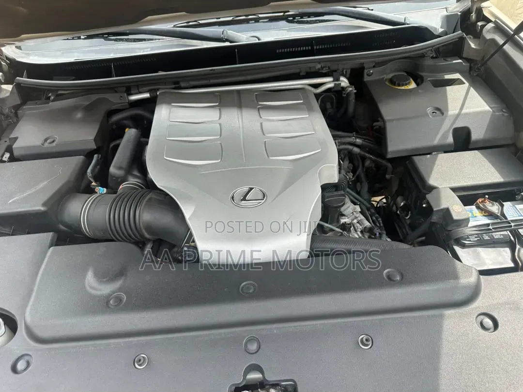 Lexus GX 2012 Gold
