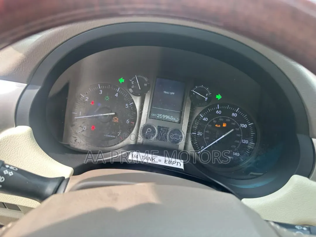 Lexus GX 2012 Gold