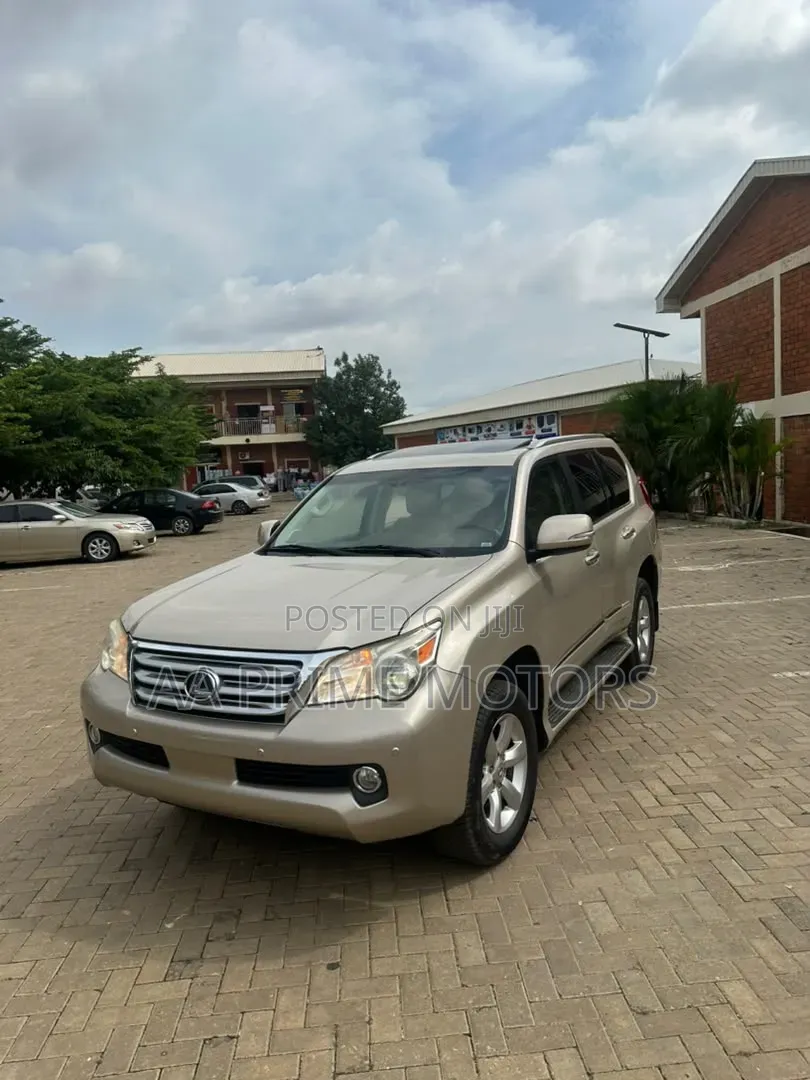 Lexus GX 2012 Gold
