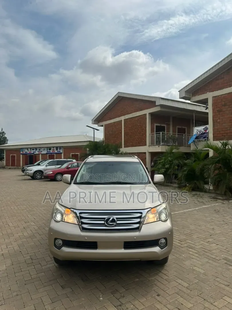 Lexus GX 2012 Gold