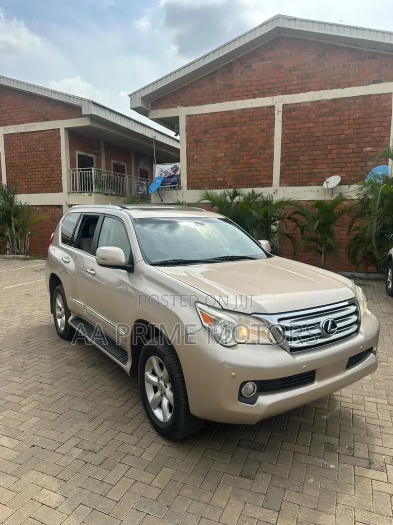 Lexus GX 2012 Gold