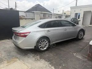 Toyota Avalon XLE 4dr Sedan (3.5L 6cyl 6A) 2014 Silver
