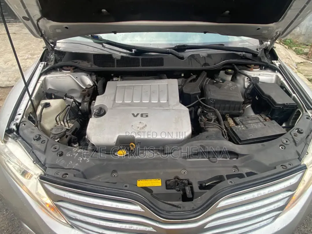 Toyota Venza 2012 Silver