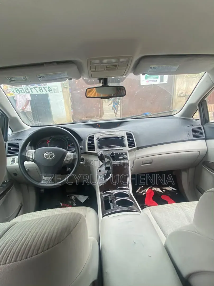 Toyota Venza 2012 Silver