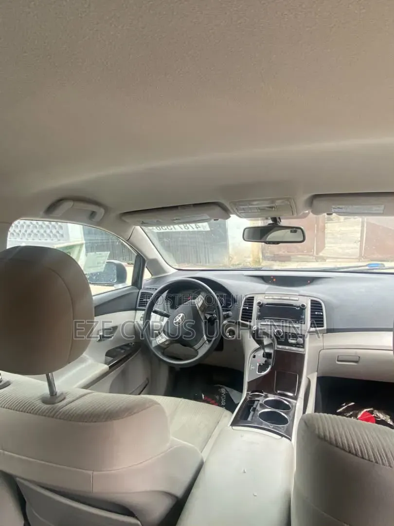 Toyota Venza 2012 Silver