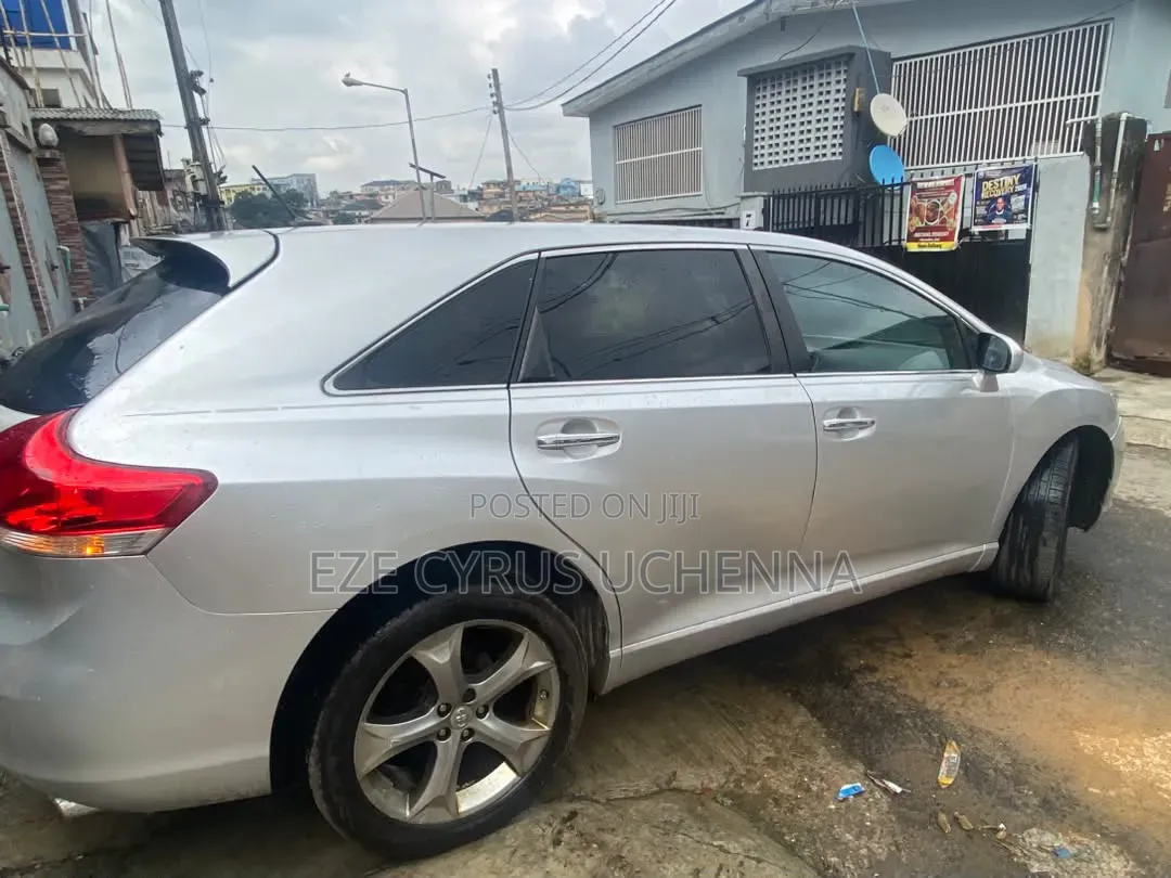 Toyota Venza 2012 Silver