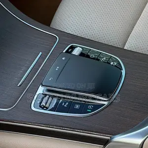 Mercedes-Benz GLC-Class 2021 Blue