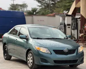Toyota Corolla 2010 Green