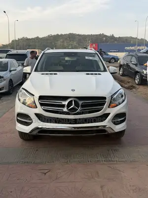 Mercedes-Benz GLE-Class GLE 350 2017 White