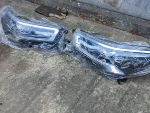 Set Hilux 2020/2023 Head Light Available