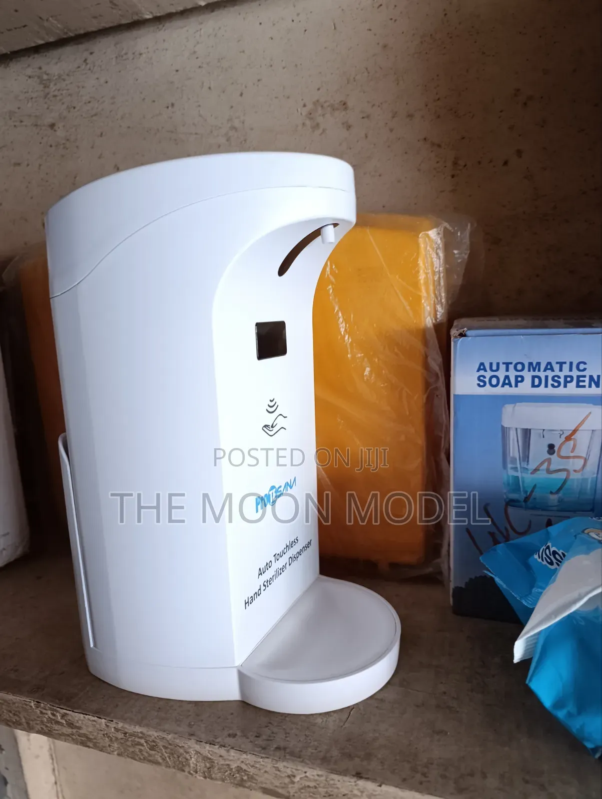 Universal Sanitizer Dispenser