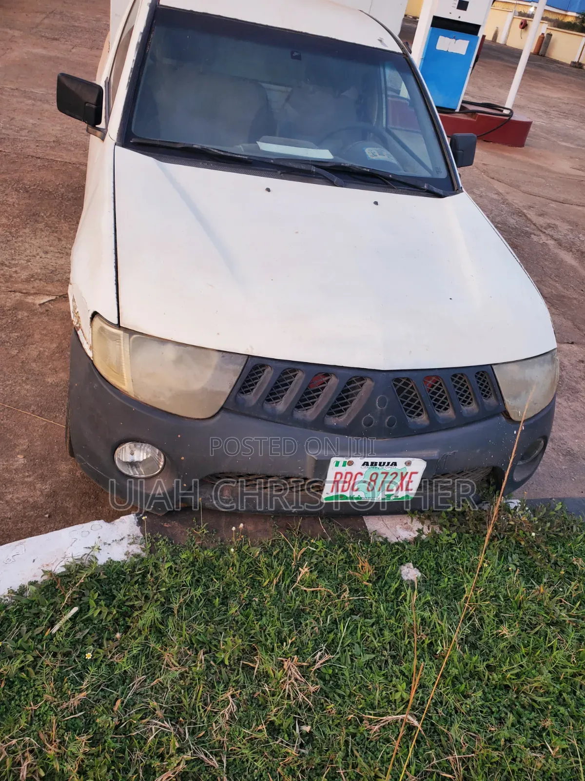 Mitsubishi L300 2004 Red