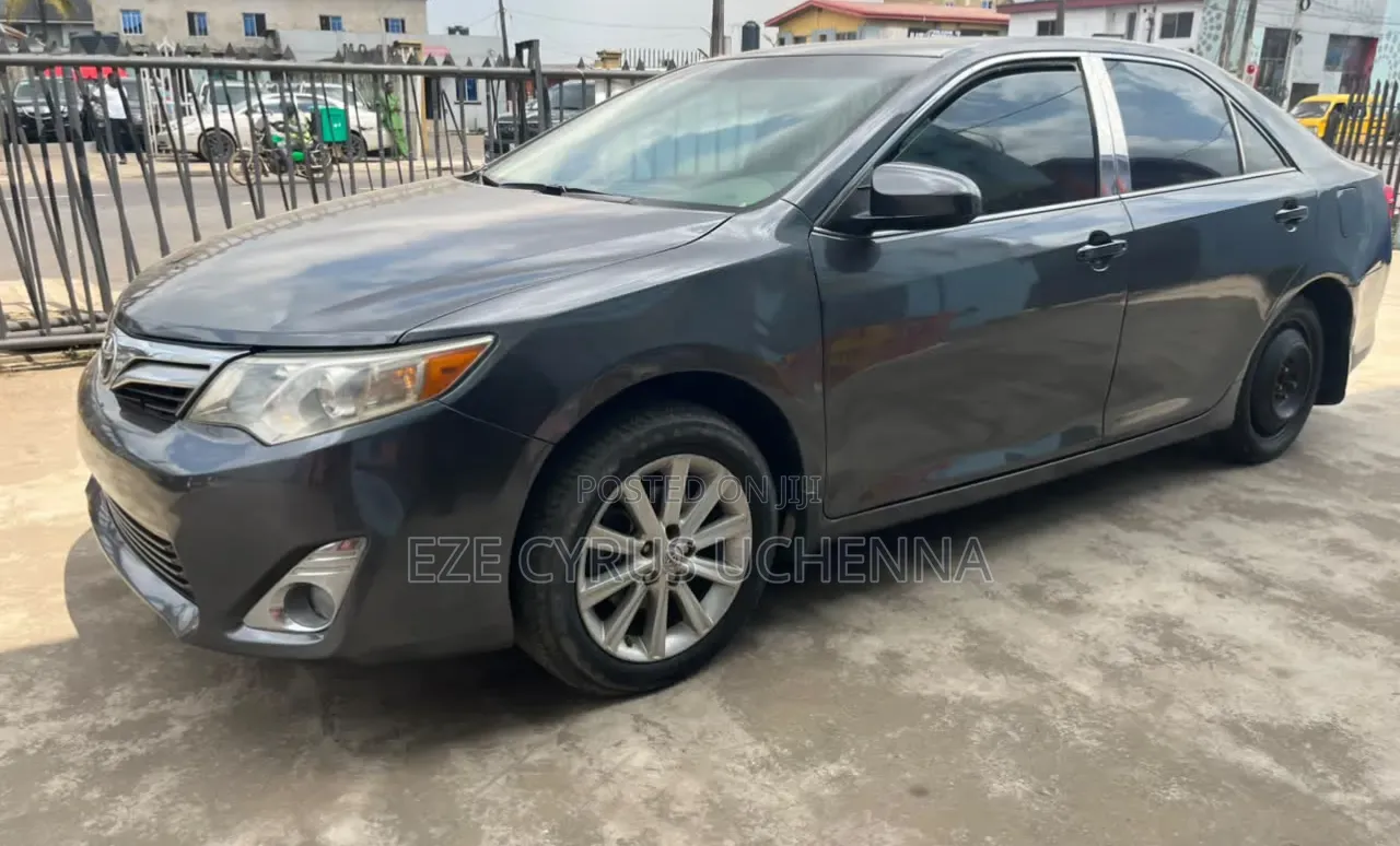Toyota Camry 2013 Gray