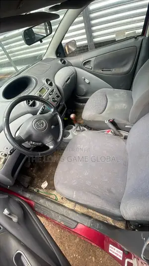 Toyota Yaris 1.4 2002 Red