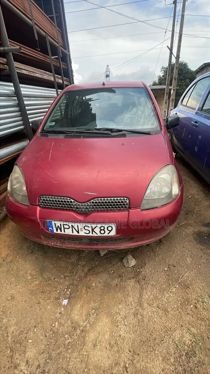 Toyota Yaris 1.4 2002 Red
