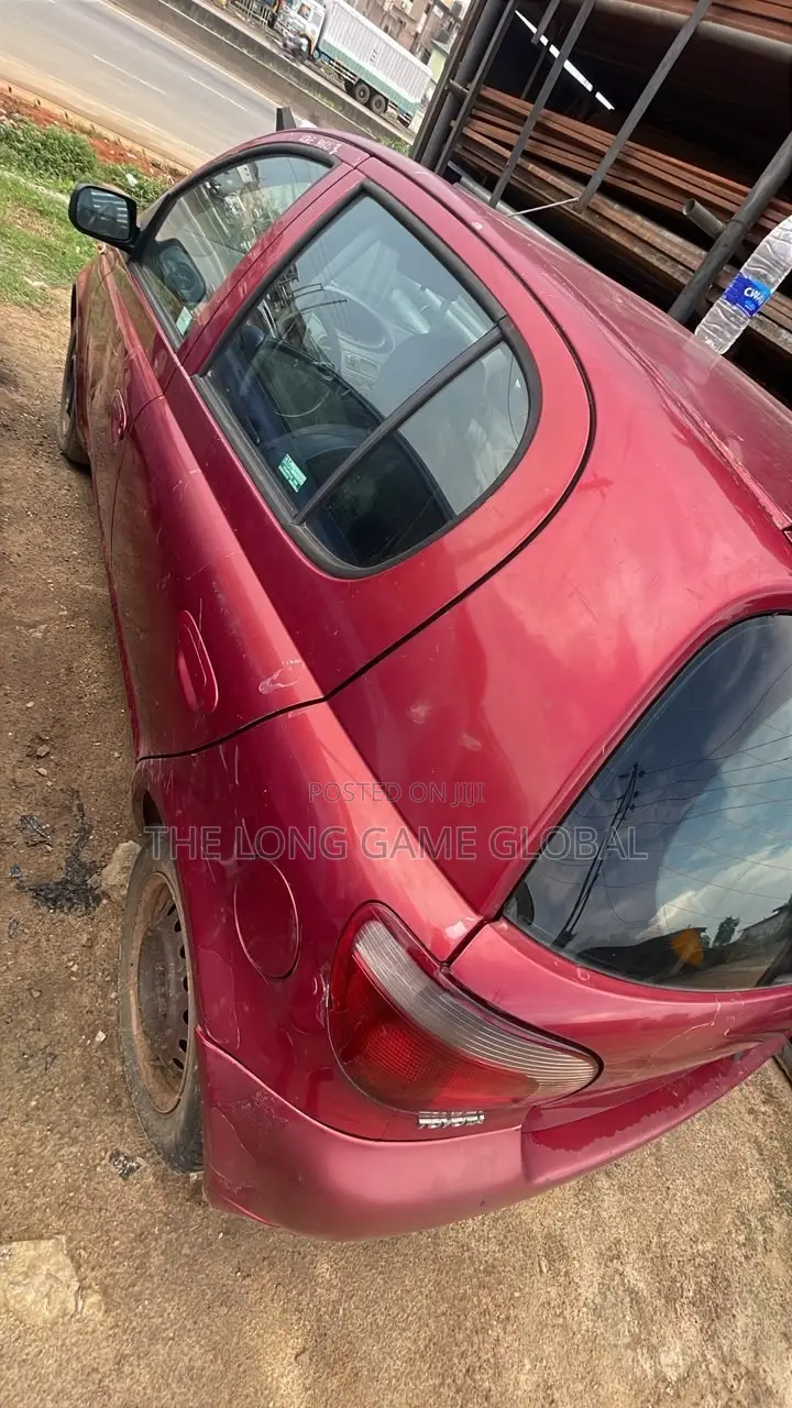 Toyota Yaris 1.4 2002 Red