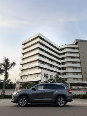 Toyota Highlander XLE V6 4x4 (3.5L 6cyl 6A) 2016 Gray