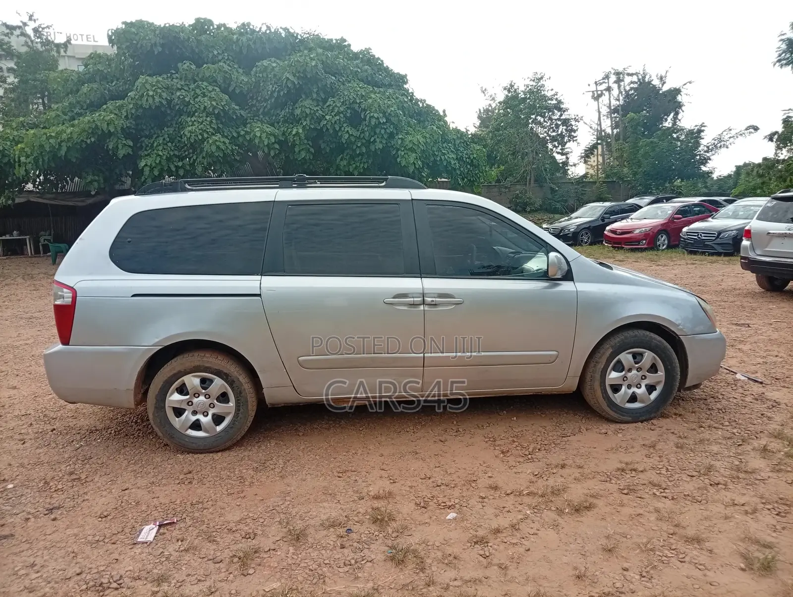 Kia Sedona 2010 Silver