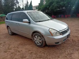 Kia Sedona 2010 Silver