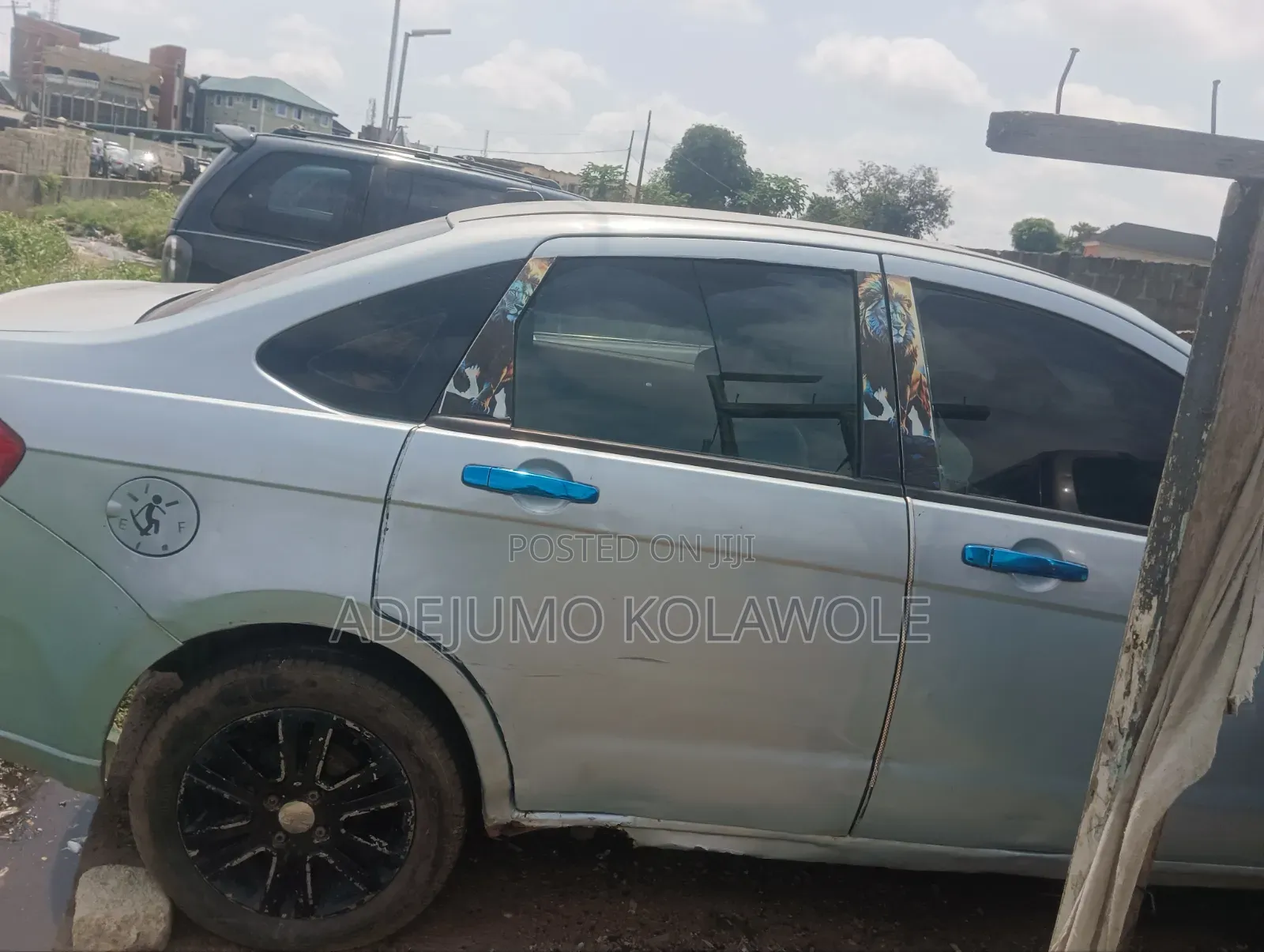 Ford Focus SE 2010 Blue