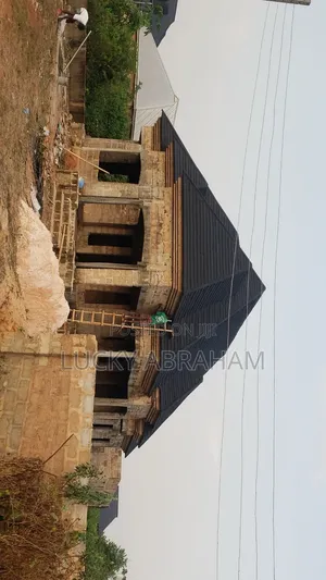 4bdrm Bungalow in Benin City for sale