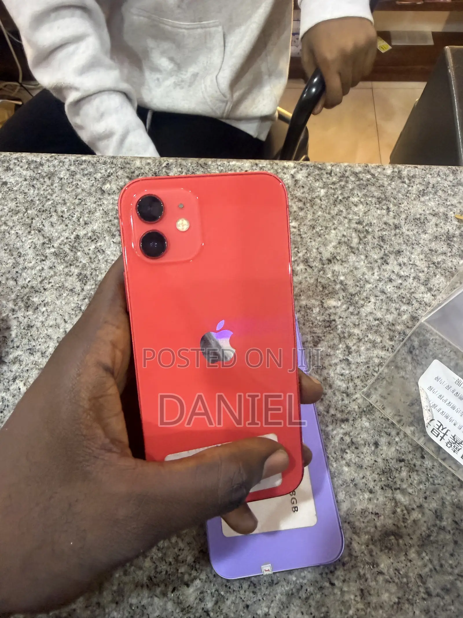 Apple iPhone 12 128 GB Red