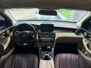 Mercedes-Benz GLC-Class 2016 Brown
