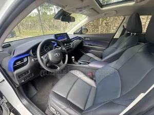 Toyota C-HR Limited 2021 White