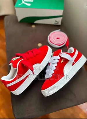 High Quality Puma Unisex Sneakers