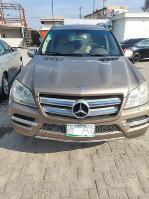 Mercedes-Benz GL-Class 2013 Gold