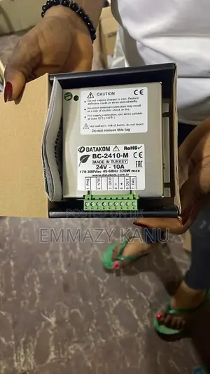 DATAKOM Battery Charger