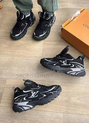 Loius Vuitton Lv Tatic Runner Unisex Sneakers