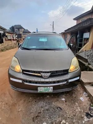 Toyota Sienna 2006 Gray