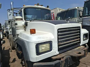 Superb 24valve Tokunbo RD Mack Ten Tyres Head Truck Superb Engine