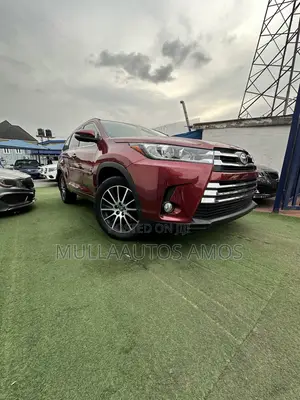 Toyota Highlander SE 4x4 V6 (3.5L 6cyl 8A) 2017 Red