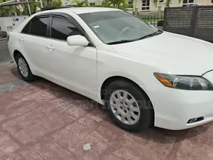 Toyota Camry LE 4dr Sedan (2.4L 4cyl 5A) 2009 White