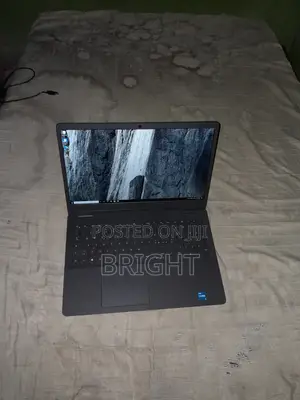 Laptop Dell Vostro 3500 8GB Intel Core i3 SSD 256GB