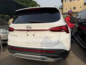 Hyundai Santa Fe SEL 2023 White