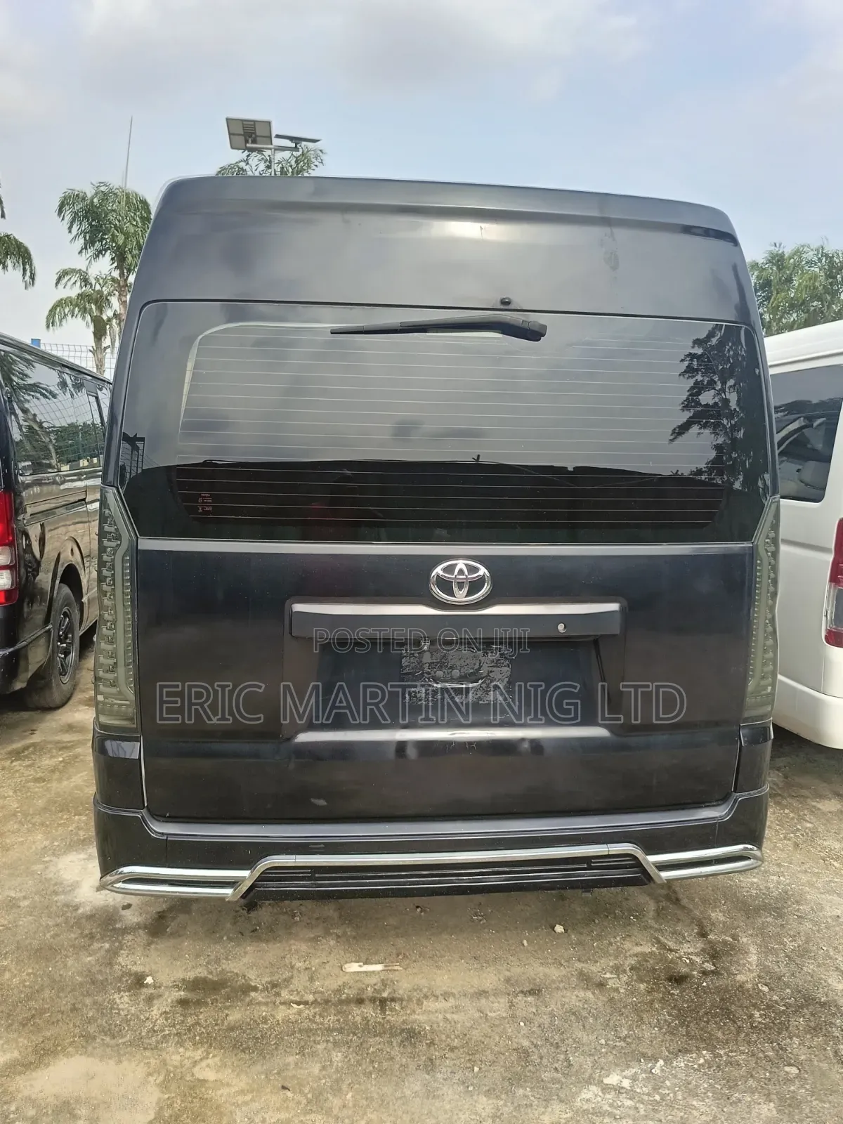 Toyota HiAce 2025 Black