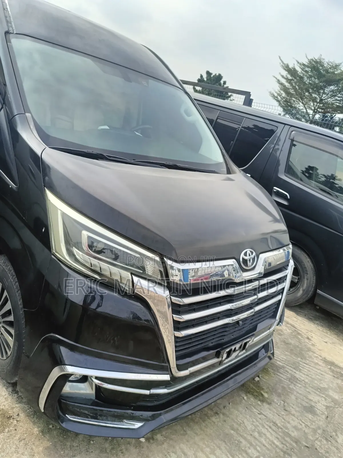 Toyota HiAce 2025 Black